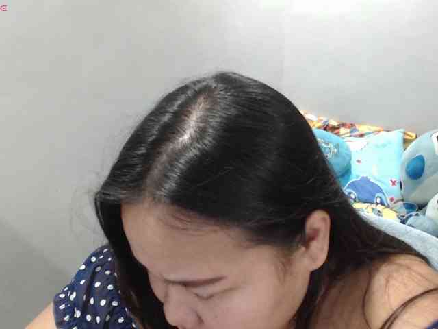 BubbleButtPinay webcam