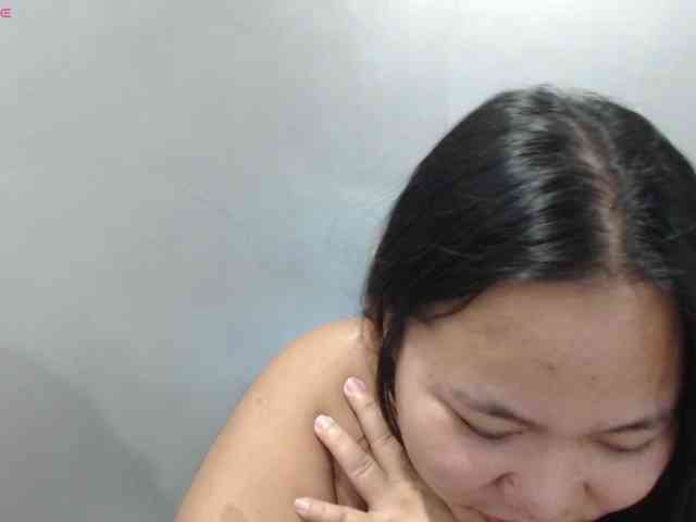 BubbleButtPinay webcam