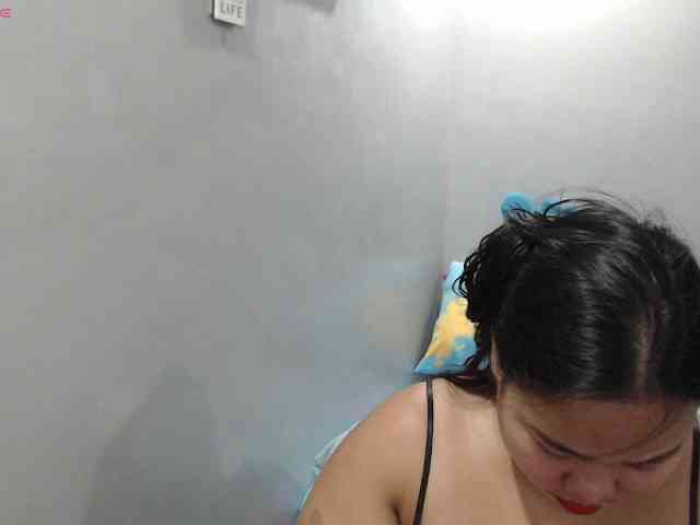 BubbleButtPinay webcam