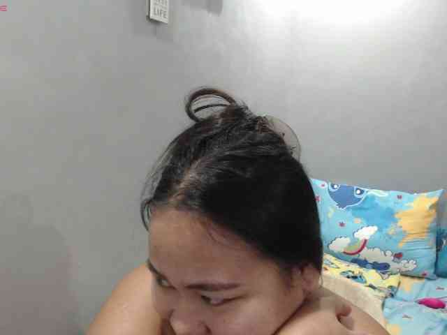 BubbleButtPinay webcam