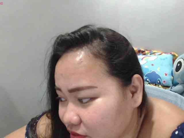 BubbleButtPinay webcam