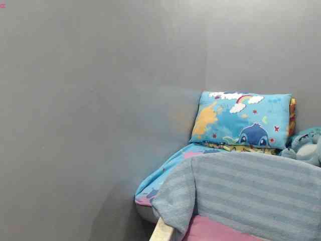 BubbleButtPinay webcam