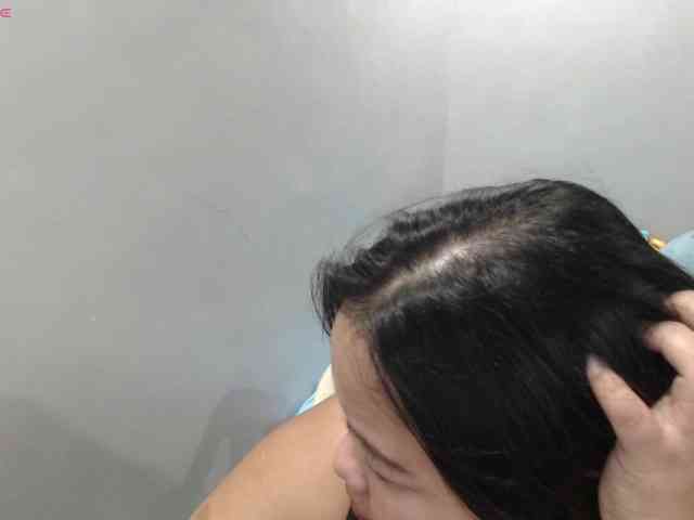 BubbleButtPinay webcam