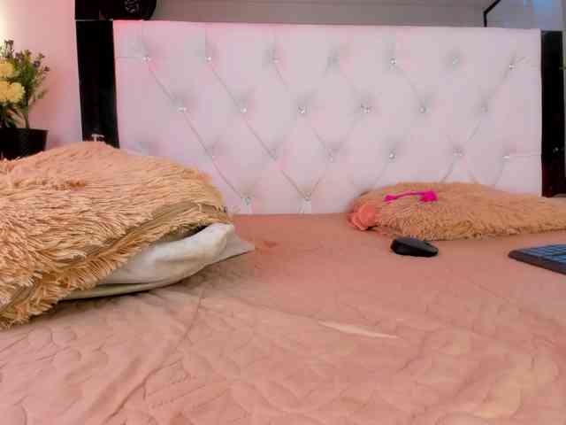 antonnella-lopez webcam