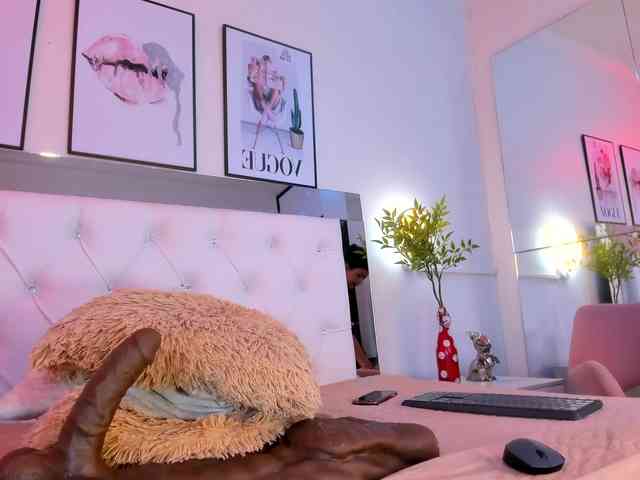 antonnella-lopez webcam