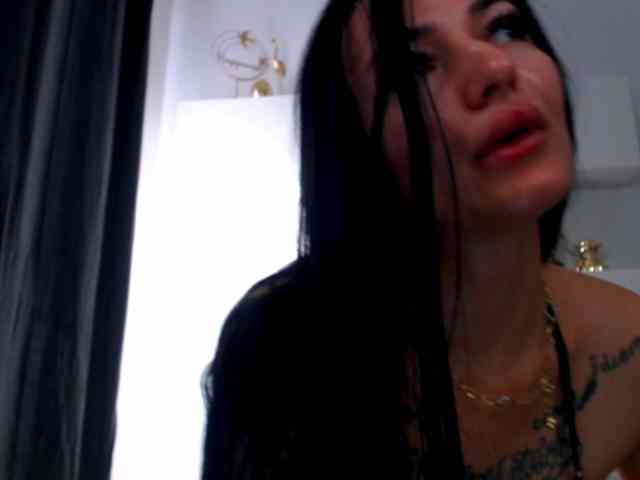 arianatattoos webcam