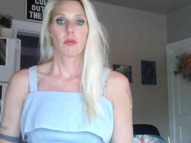mylfGlama webcam