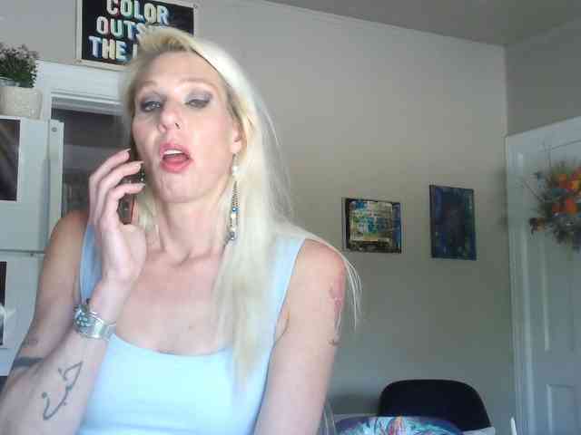mylfGlama webcam
