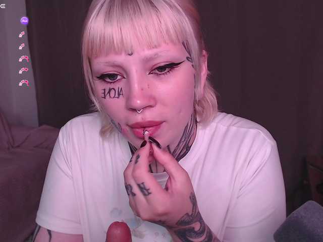 tradishka webcam