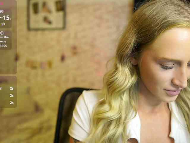 NicoletteShea01 webcam