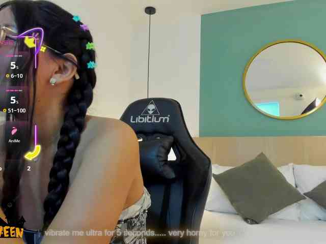 lucy-blue28 webcam