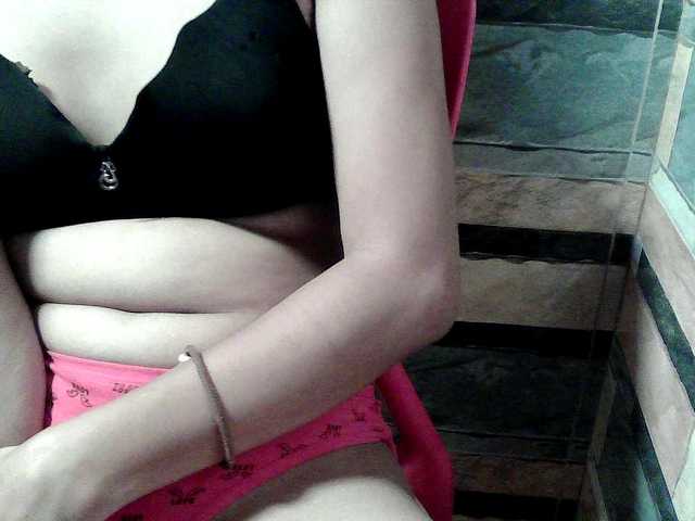 HornyNica webcam