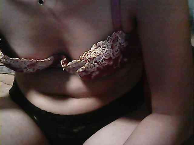 HornyNica webcam