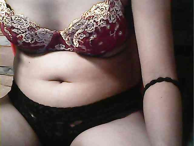 HornyNica webcam