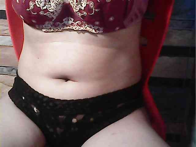 HornyNica webcam