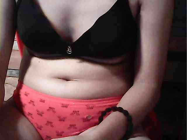 HornyNica webcam
