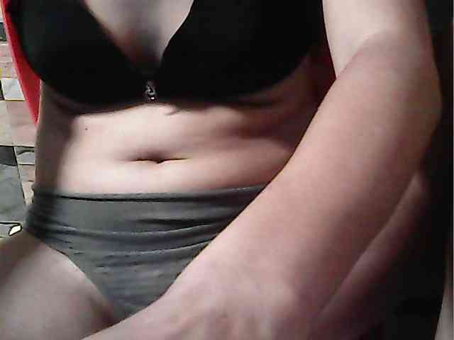 HornyNica webcam
