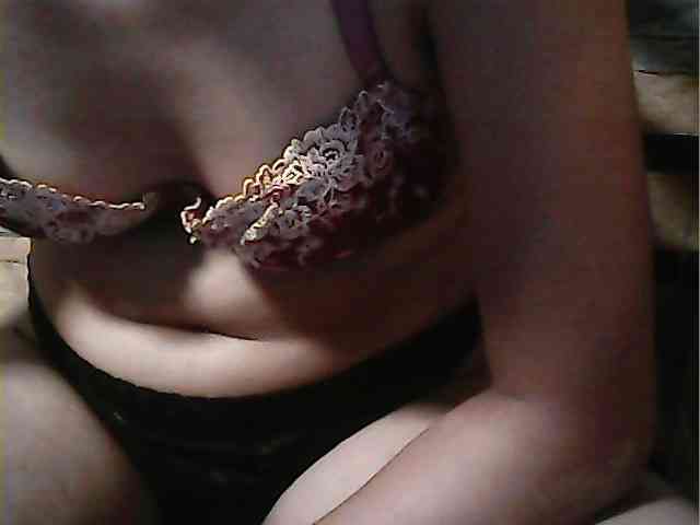 HornyNica webcam