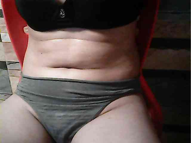 HornyNica webcam