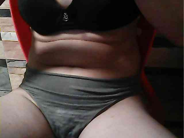 HornyNica webcam