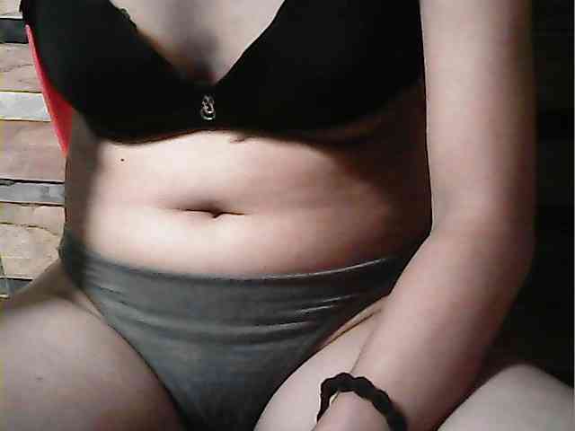 HornyNica webcam