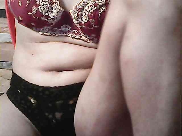 HornyNica webcam