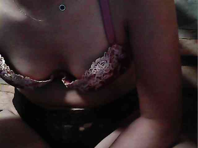 HornyNica webcam