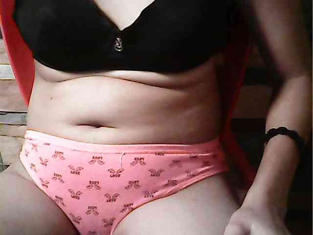 HornyNica webcam