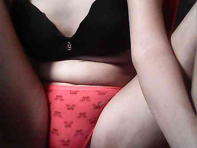 HornyNica webcam