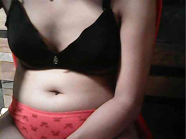 HornyNica webcam