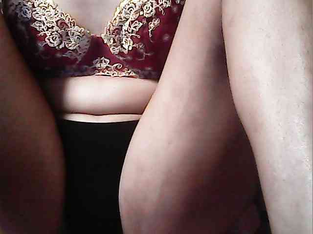 HornyNica webcam