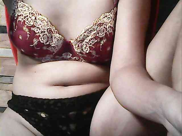 HornyNica webcam