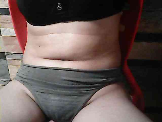 HornyNica webcam