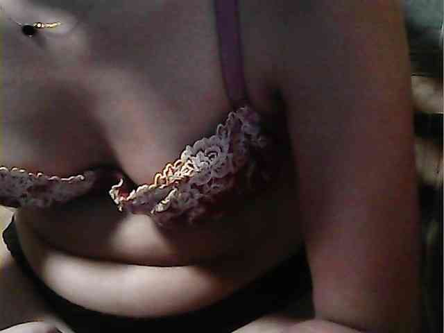 HornyNica webcam