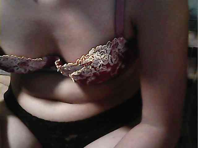 HornyNica webcam