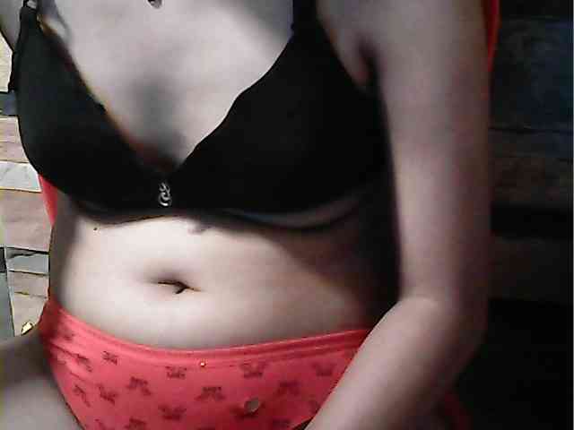 HornyNica webcam