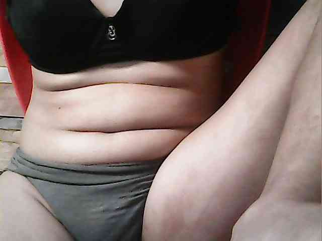 HornyNica webcam