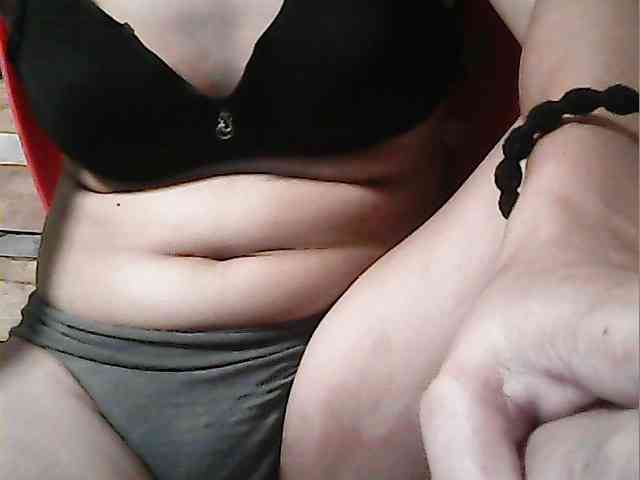 HornyNica webcam