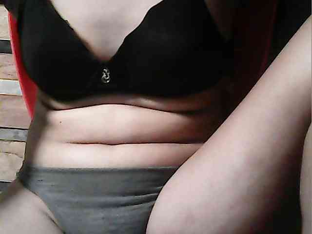 HornyNica webcam