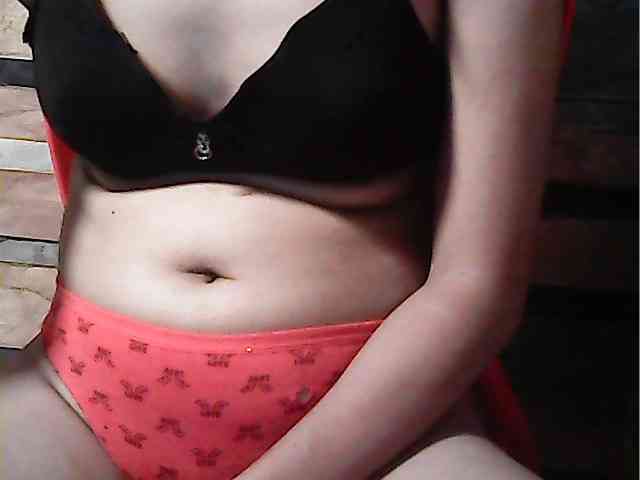 HornyNica webcam