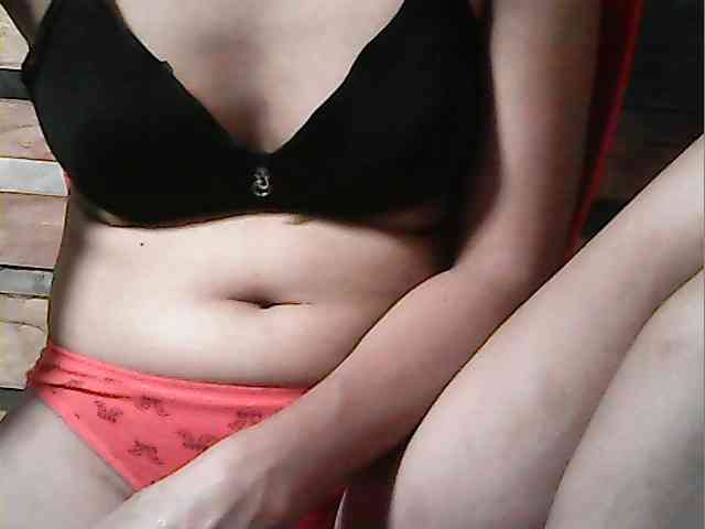 HornyNica webcam