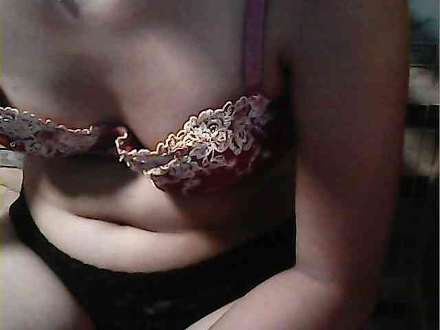 HornyNica webcam