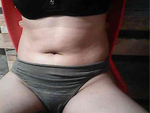 HornyNica webcam