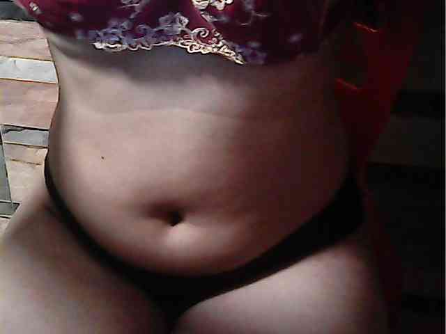 HornyNica webcam