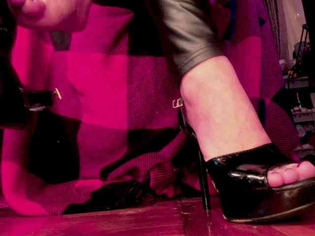 miss-asmodeus webcam