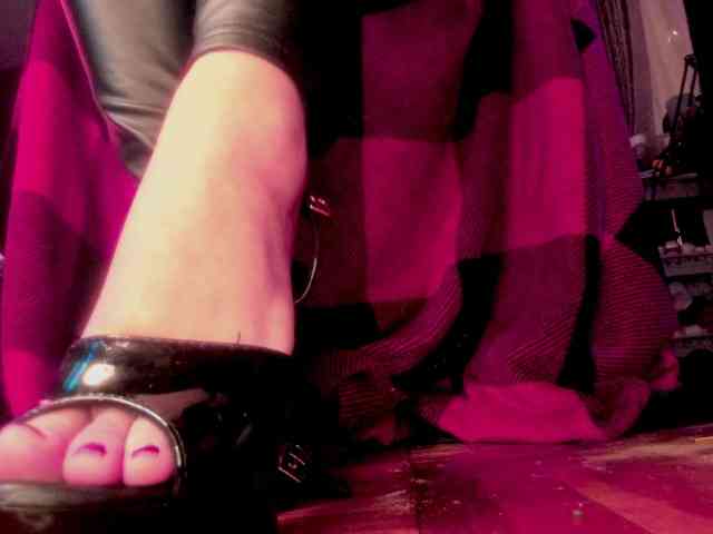 miss-asmodeus webcam