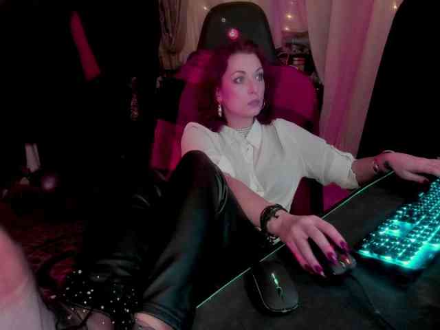 miss-asmodeus webcam