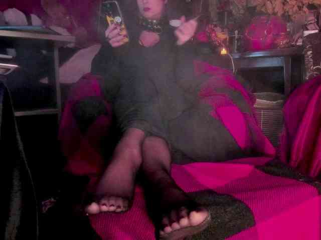 miss-asmodeus webcam