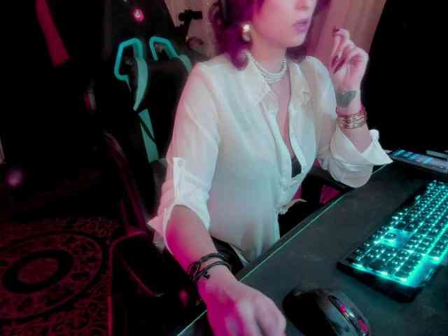 miss-asmodeus webcam