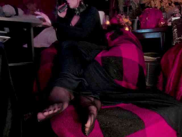 miss-asmodeus webcam